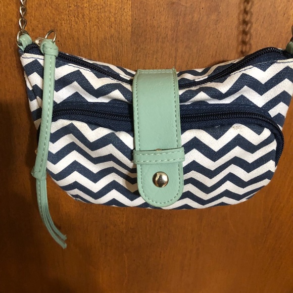 Purse - Picture 2 of 4